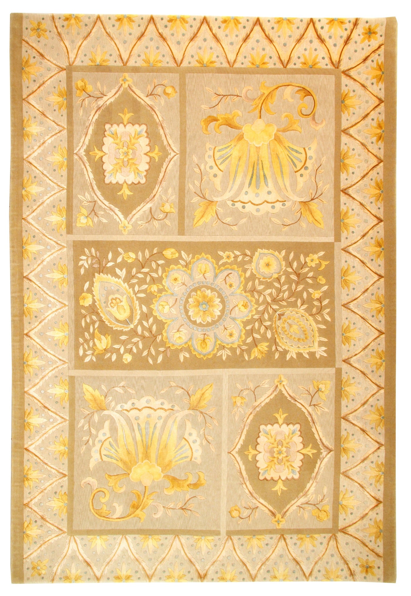 Via Como - 'Suzani Soft' Rug - Size 6'7"x 9'10"